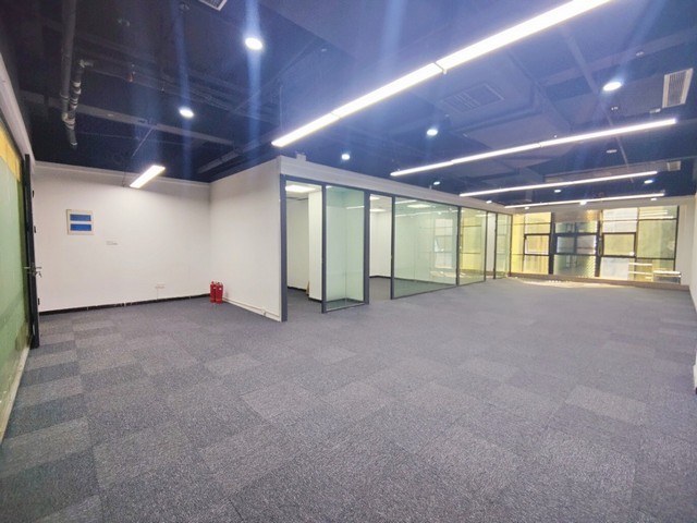 高新区高清广告车